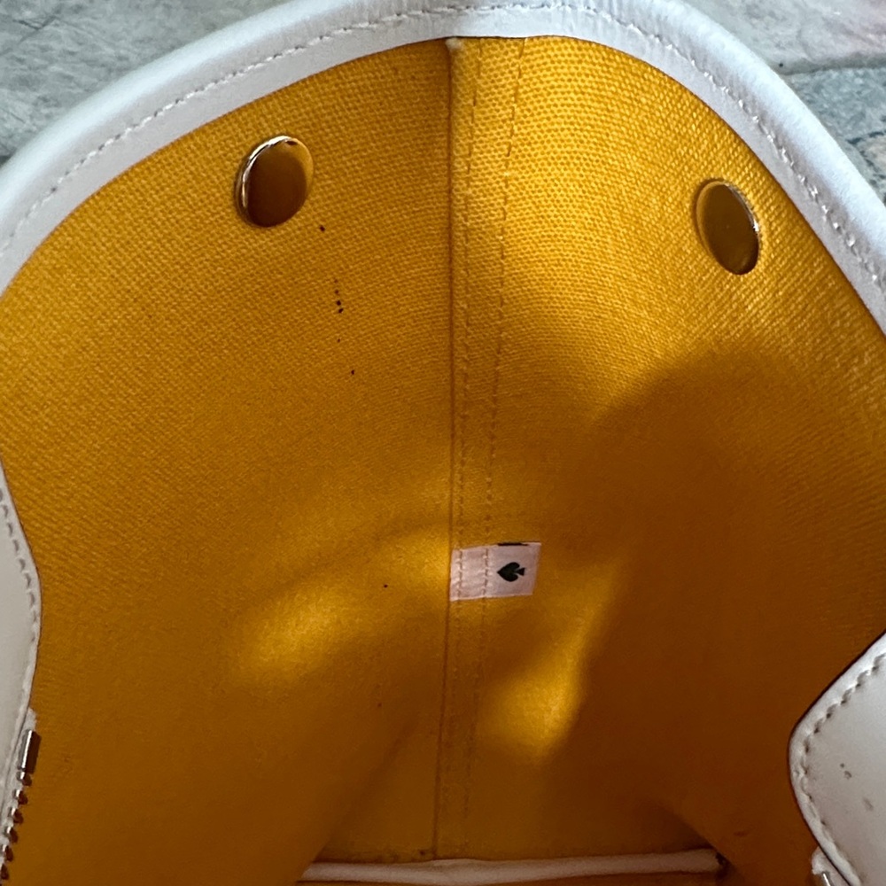 Kate Spade Street Tote ✨ Yellow & White Summer Stripes - Picture 8 of 9